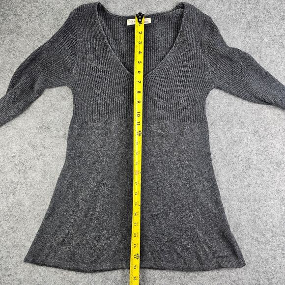 Ribbed Top Pullover V-Neck Sweater Angora Mix Slight Bell Sleeve Old Navy Medium - Picture 5 of 11